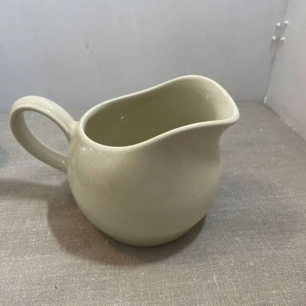 Pfaltzgraff Cappuccino Gravy Boat / Creamer Made In USA  Used‎ For Display Only